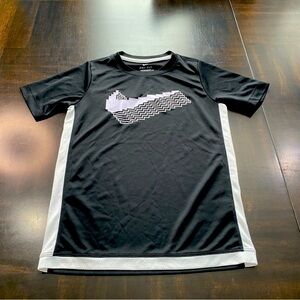 Nike' DRI-FIT Standard Fit HeatGear T-Shirt Size M